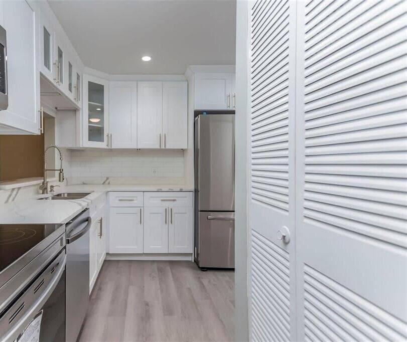 454 Lakeview Drive # 1, Weston, FL 33326 photo 4
