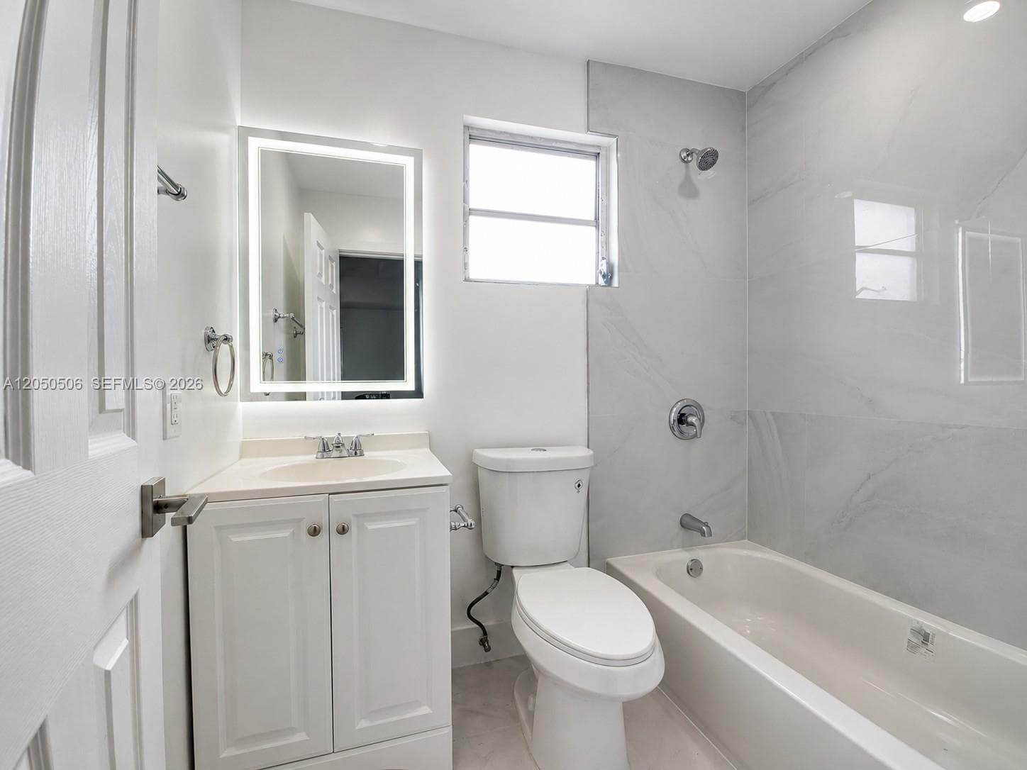 5190 E 1st Ave # B, Hialeah, FL 33013 photo 5
