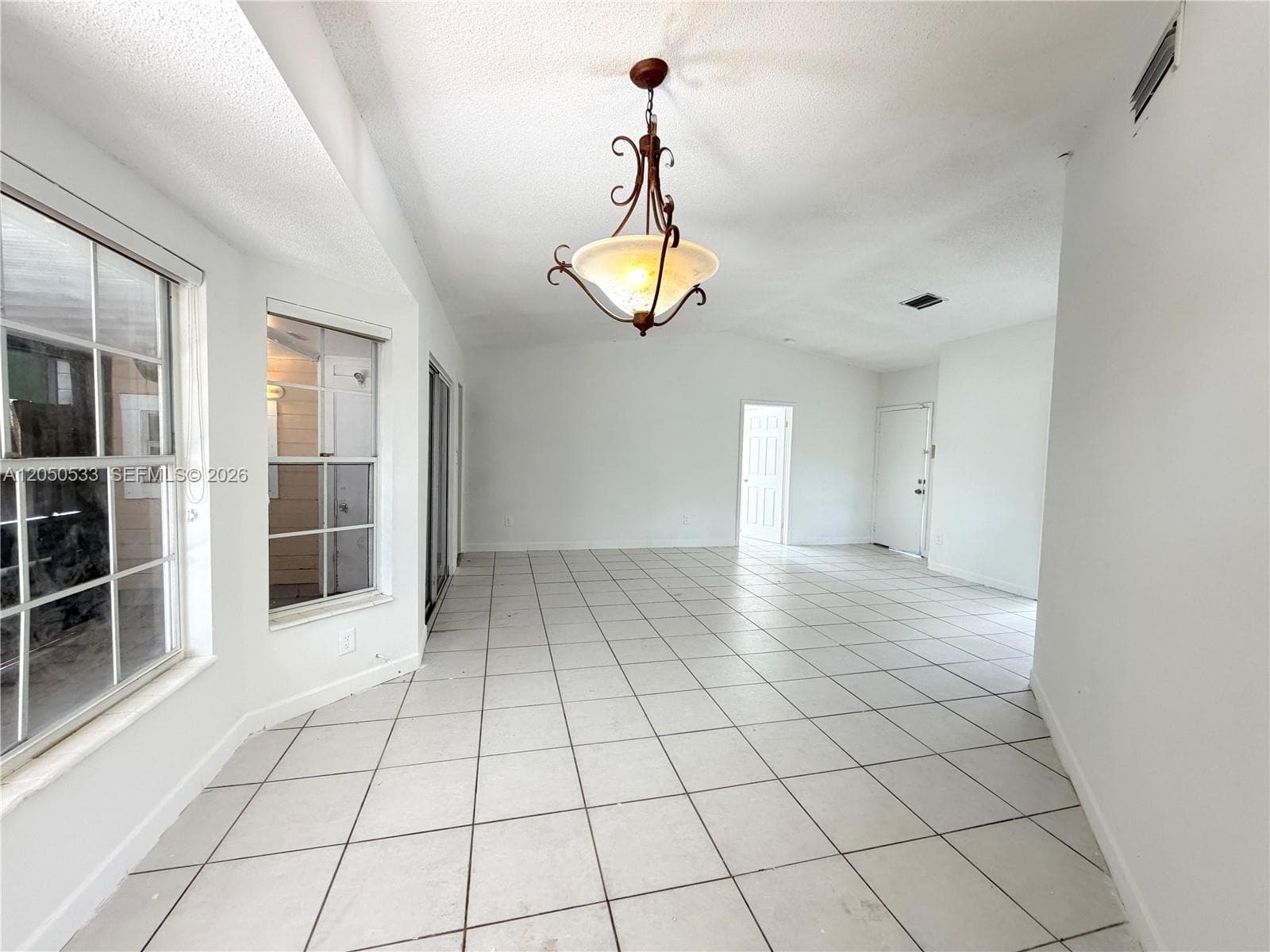 9850 W Heather Ln, Miramar, FL 33025 photo 3