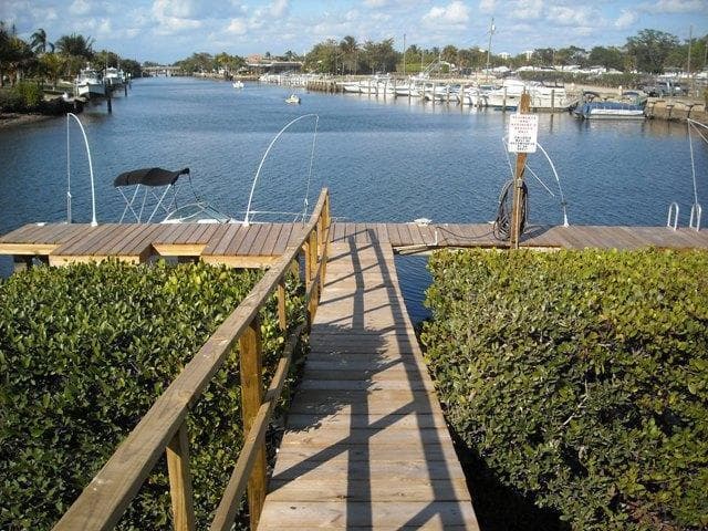 725 Hummingbird Way # 210, North Palm Beach, FL 33408