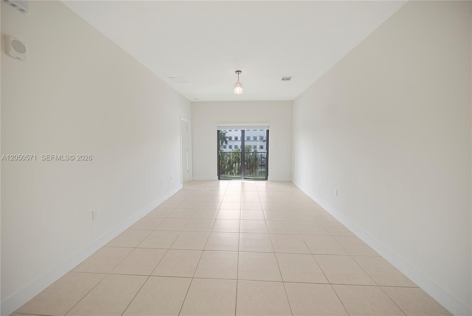 8265 NW 41st St # C-202, Doral, FL 33166 photo 2