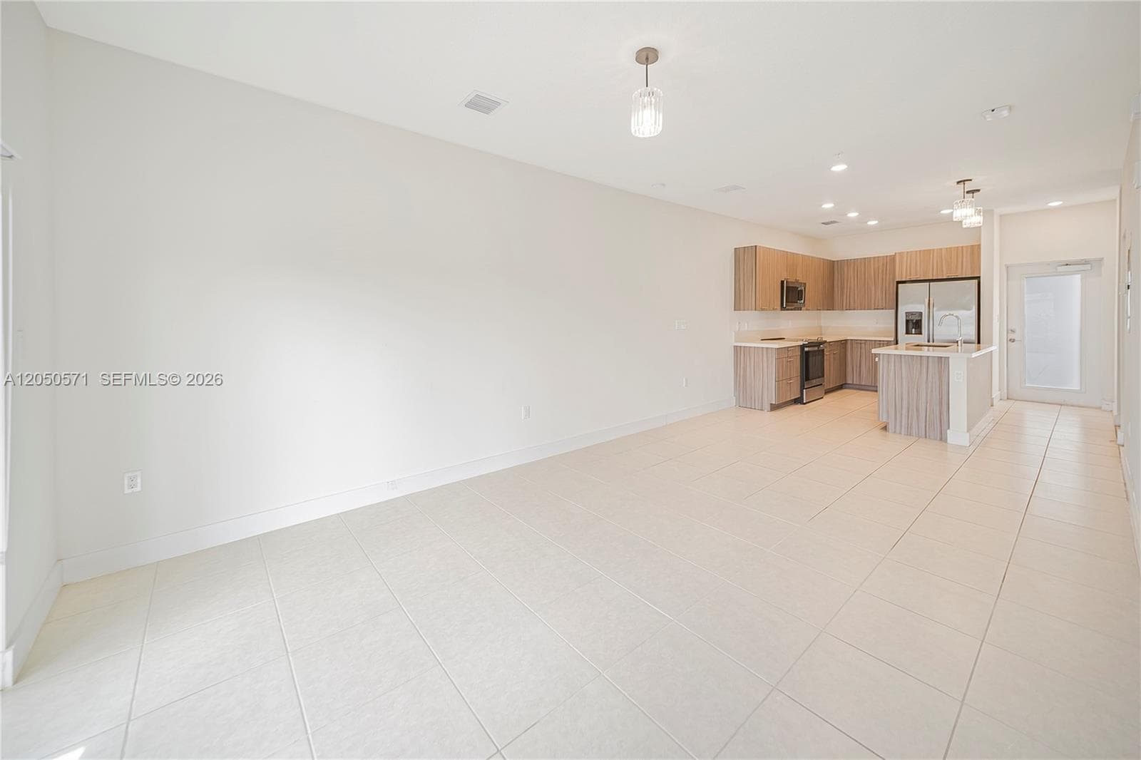 8265 NW 41st St # C-202, Doral, FL 33166 photo 5