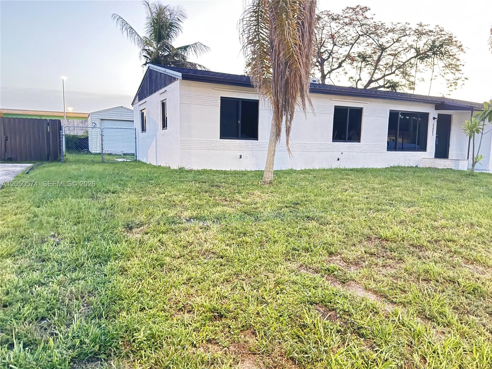 2401 SW 50th Ter, Plantation, FL 33317 photo 2