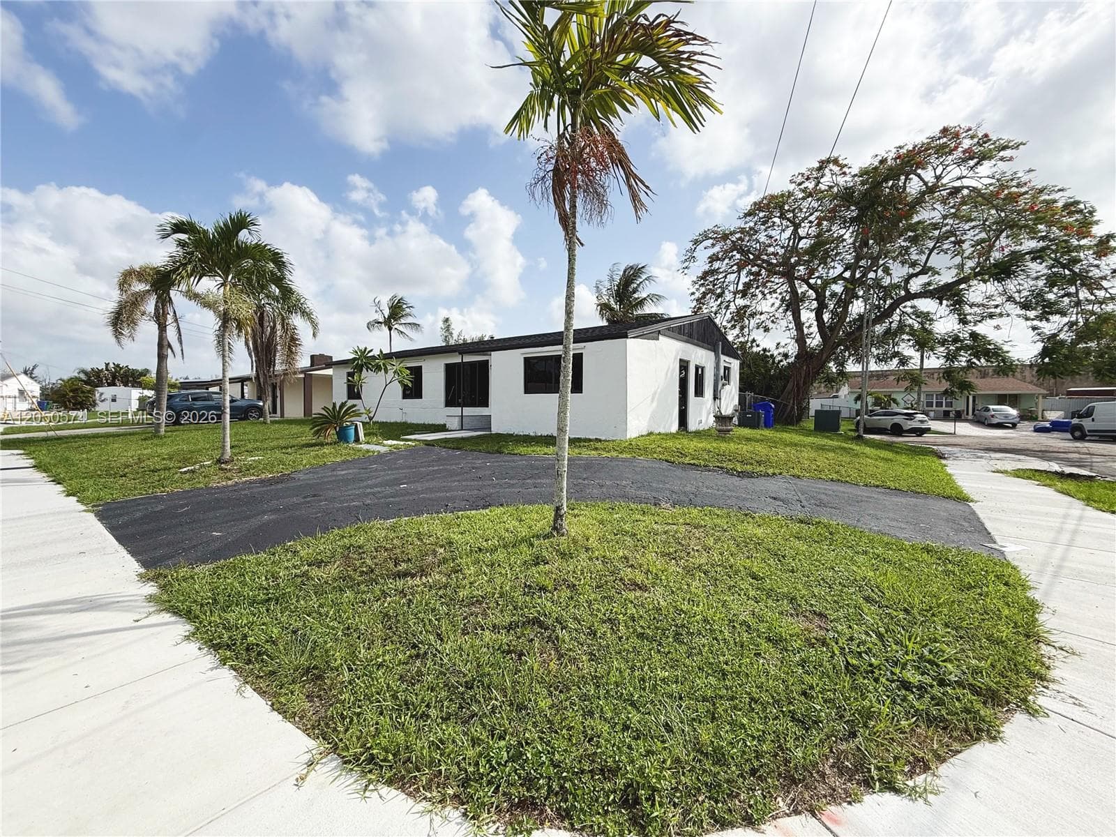 2401 SW 50th Ter, Plantation, FL 33317 photo 3