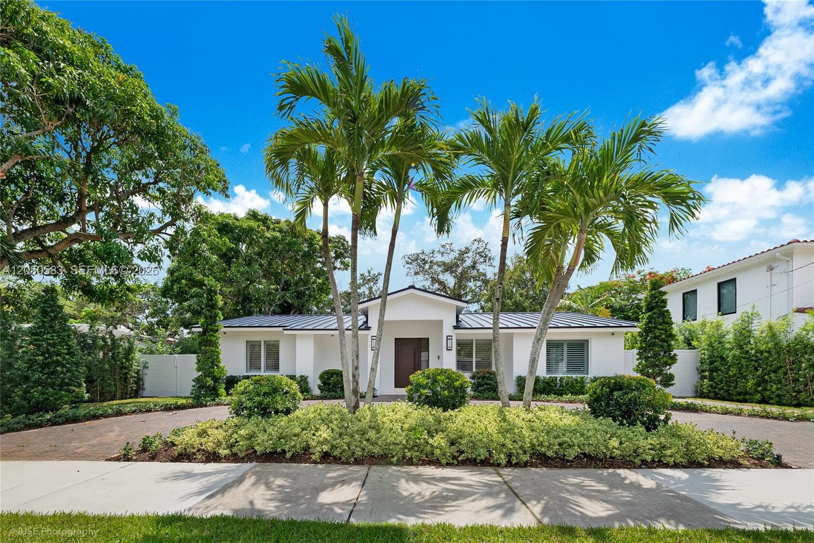 7107 SW 63rd Ave, South Miami, FL 33143 photo 2