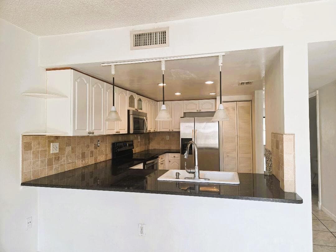 9187 Fontainebleau Boulevard # 419, Miami, FL 33172 photo 3