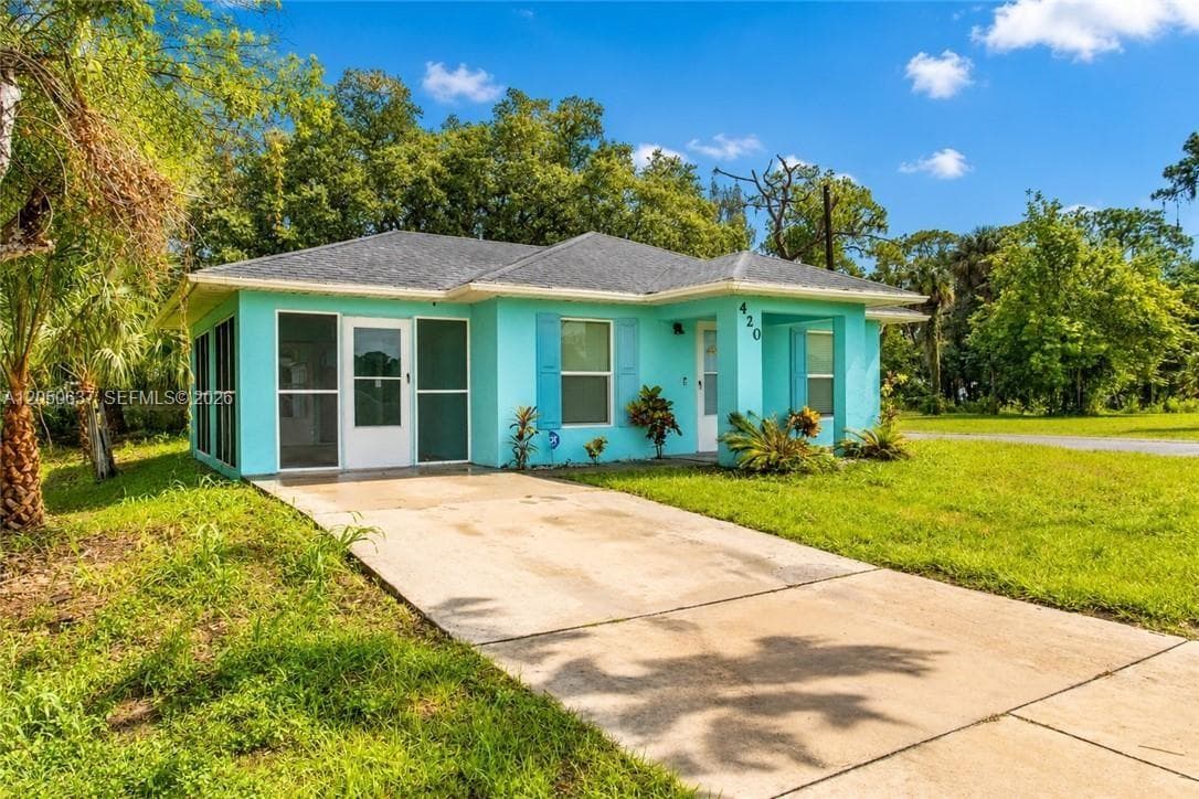 420 DR Martin Luther King Blvd, La Belle, FL 33935
