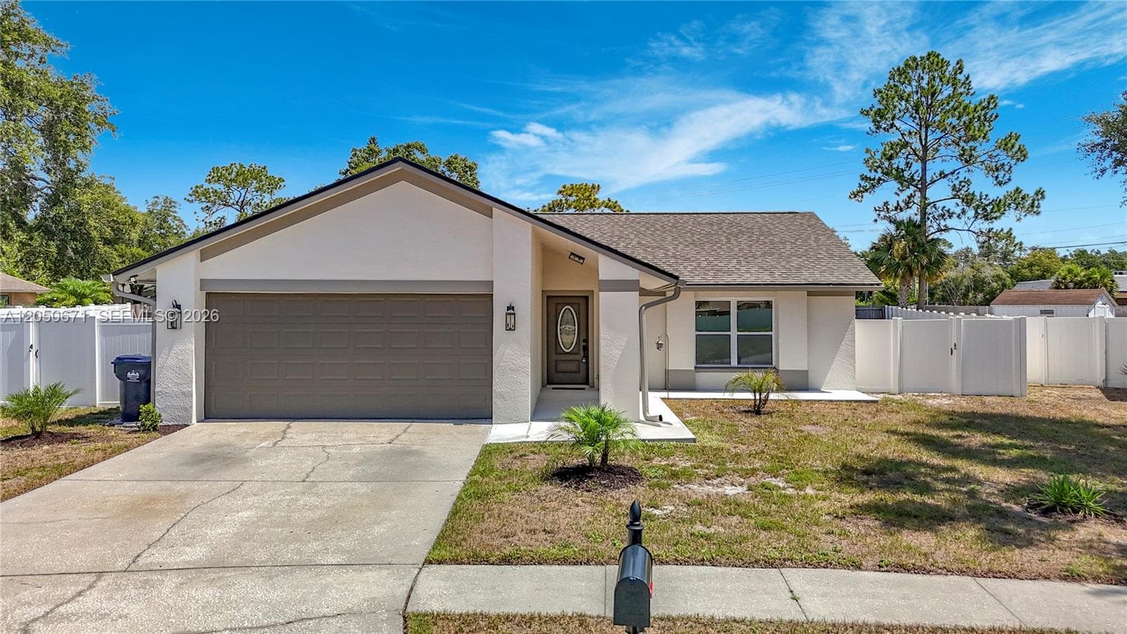 10813 Roundview Lane, Tampa, FL 33624 photo 4