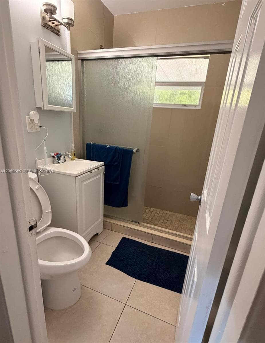 695 697 Curtiss Dr, Opa-Locka, FL 33054 photo 5