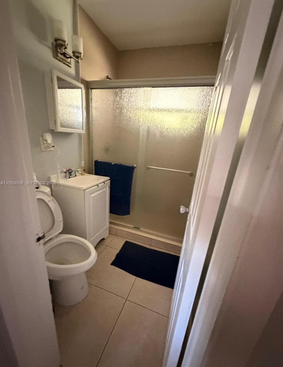 695 697 Curtiss Dr, Opa-Locka, FL 33054 photo 4