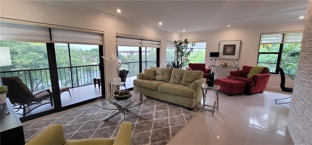 6010 S Falls Cir Drive # 423, Lauderhill, FL 33319