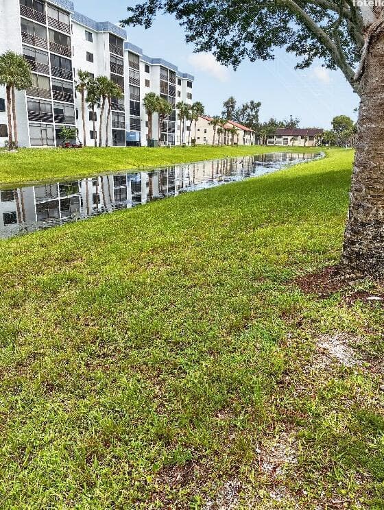 4820 Lucerne Lakes Boulevard W # 402, Lake Worth, FL 33467 photo 2