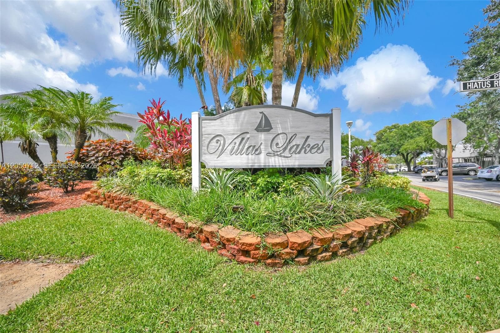 11290 NW 14th Ct, Pembroke Pines, FL 33026 photo 4