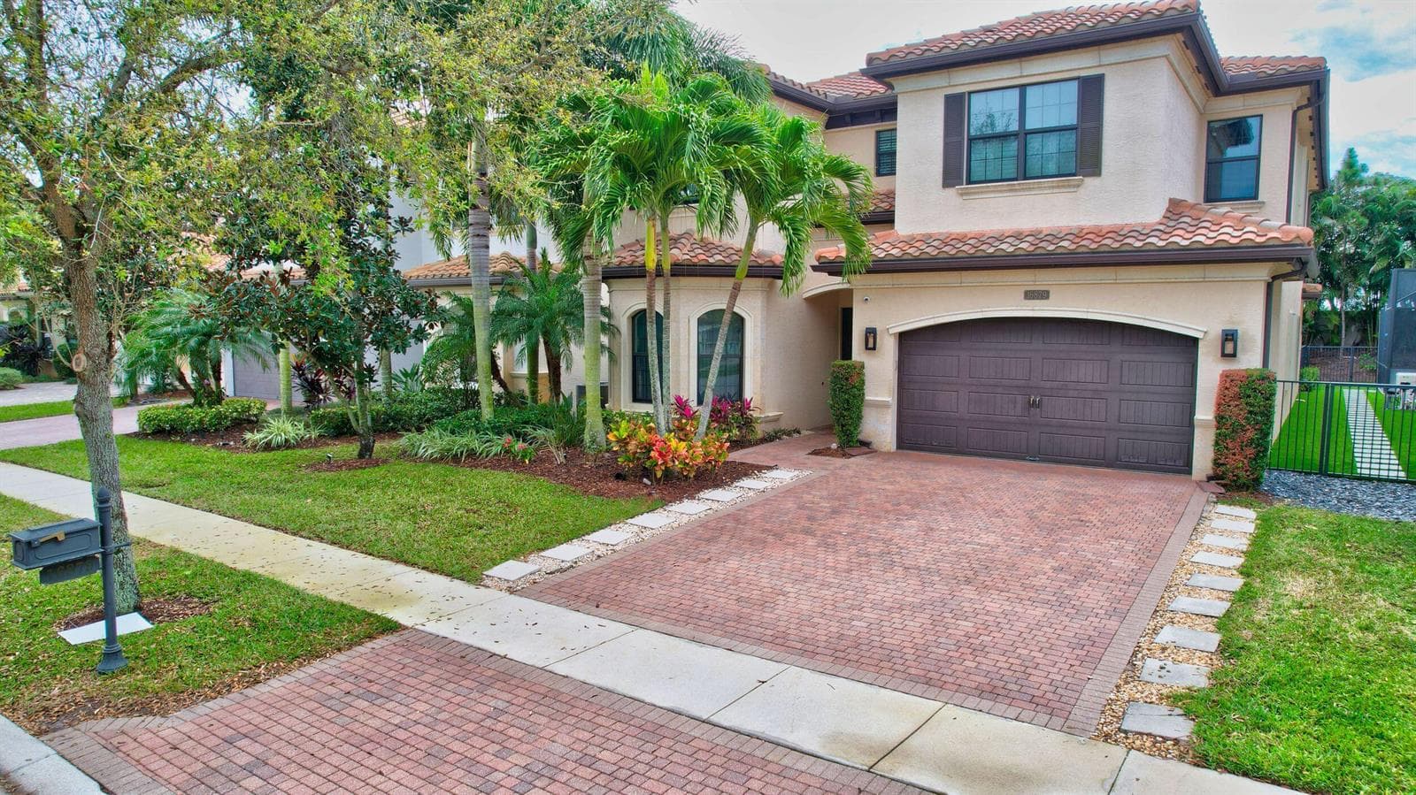 16879 Bridge Crossing Circle, Delray Beach, FL 33446 photo 2
