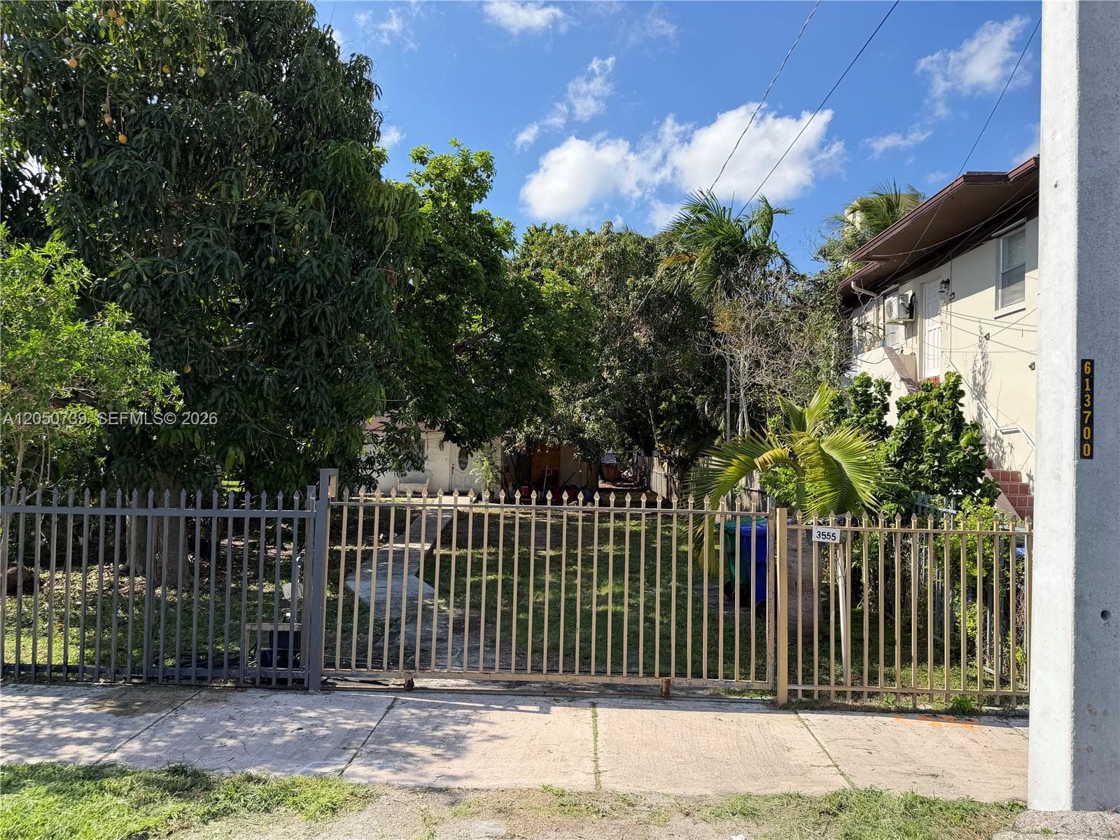 3555 SW 23rd St, Miami, FL 33145