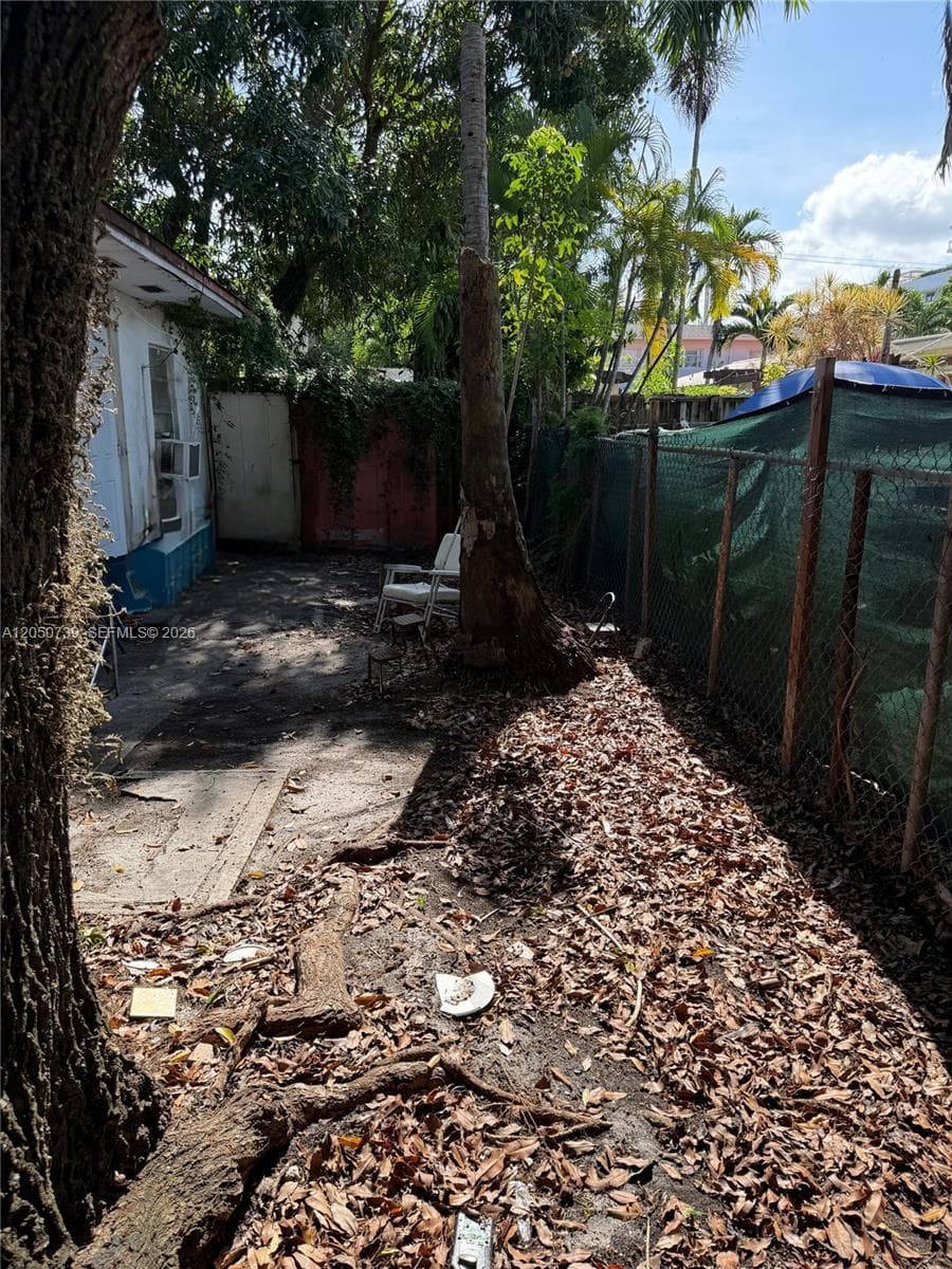 3555 SW 23rd St, Miami, FL 33145 photo 4