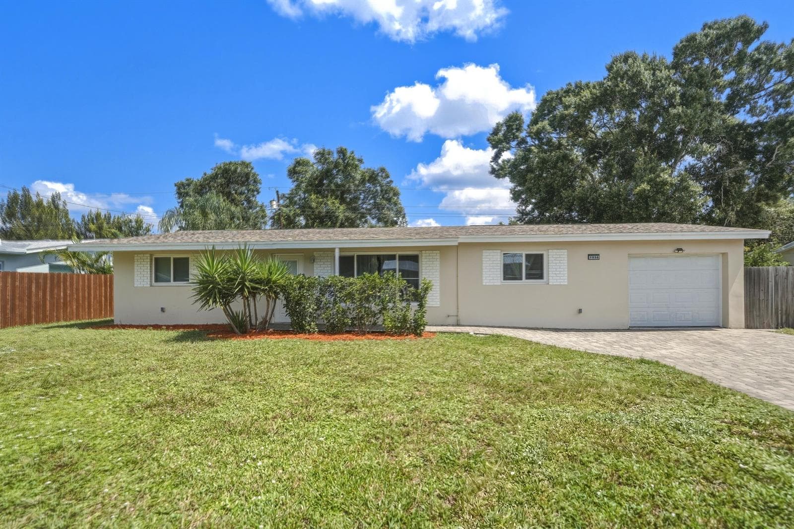 1956 SW 1st Place SW, Vero Beach, FL 32962 photo 2