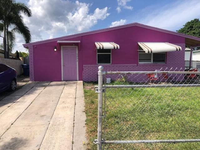 1052 W 26th  Street, Riviera Beach, FL 33410