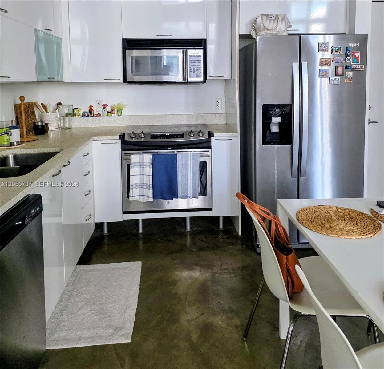 234 NE 3rd St # UPH09, Miami, FL 33132 photo 2