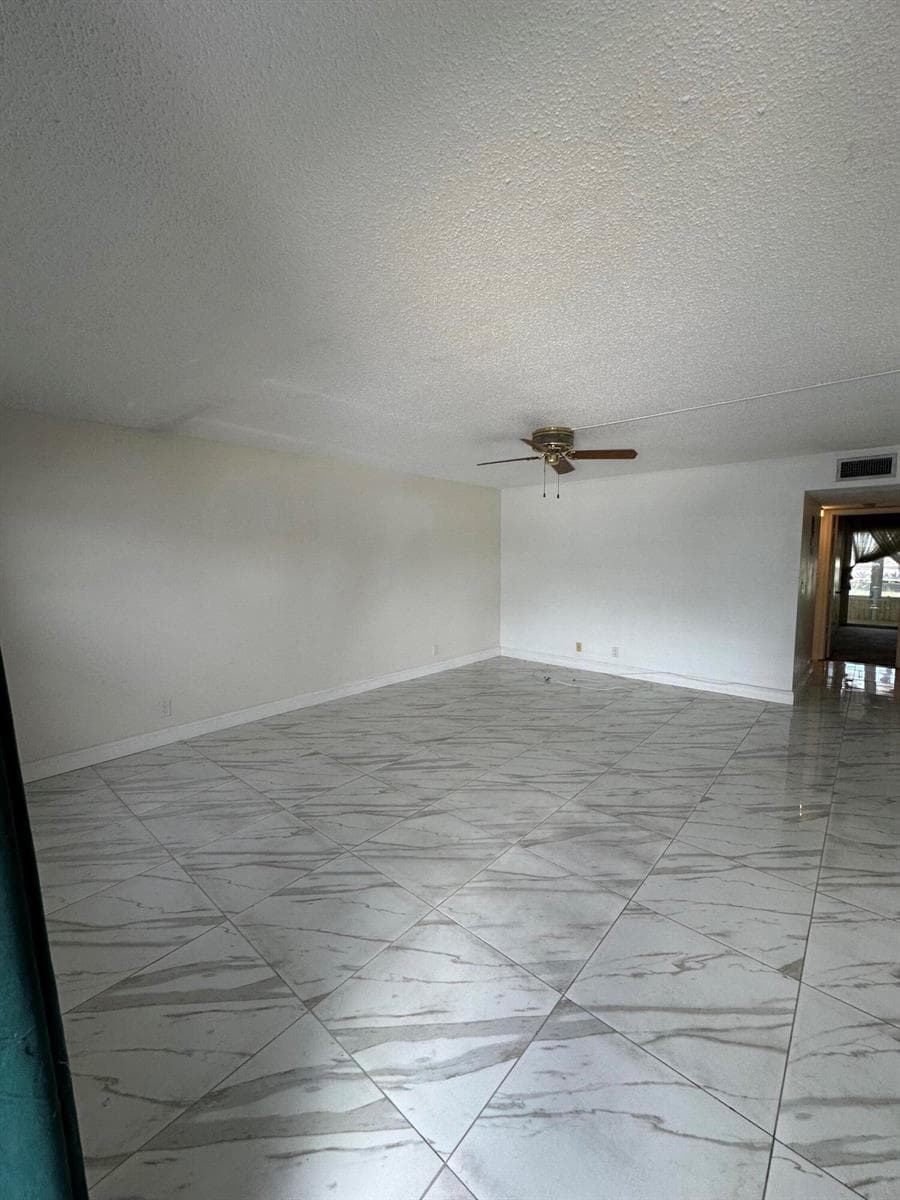 103 Greenbrier C, West Palm Beach, FL 33417 photo 4