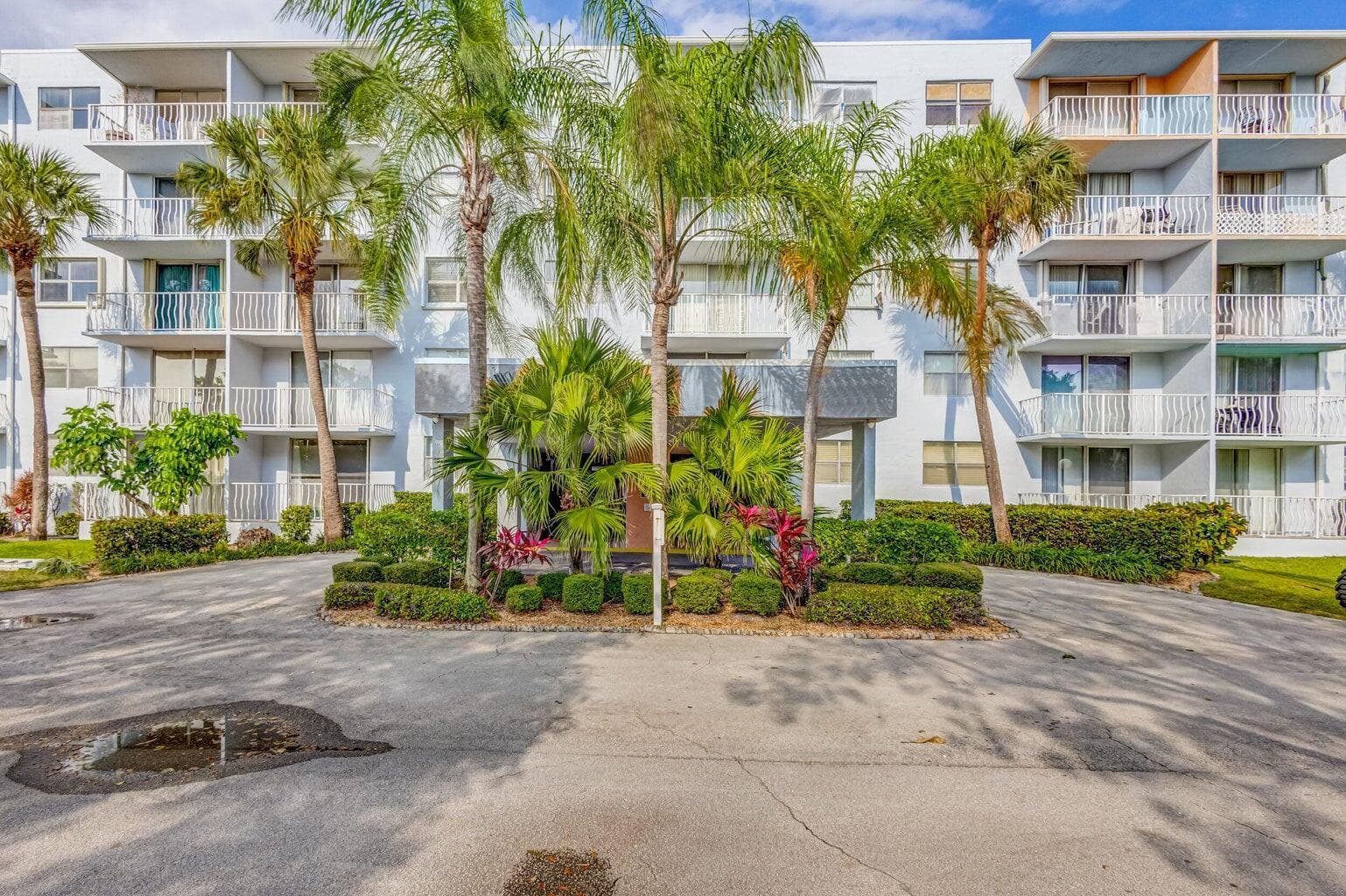 480 Executive Center Drive # 2g, West Palm Beach, FL 33401