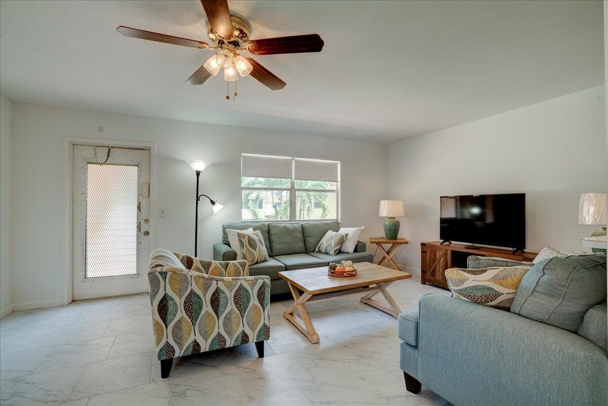 222 Saxony E # 222, Delray Beach, FL 33446 photo 2