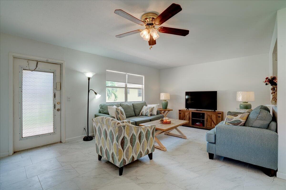 222 Saxony E # 222, Delray Beach, FL 33446