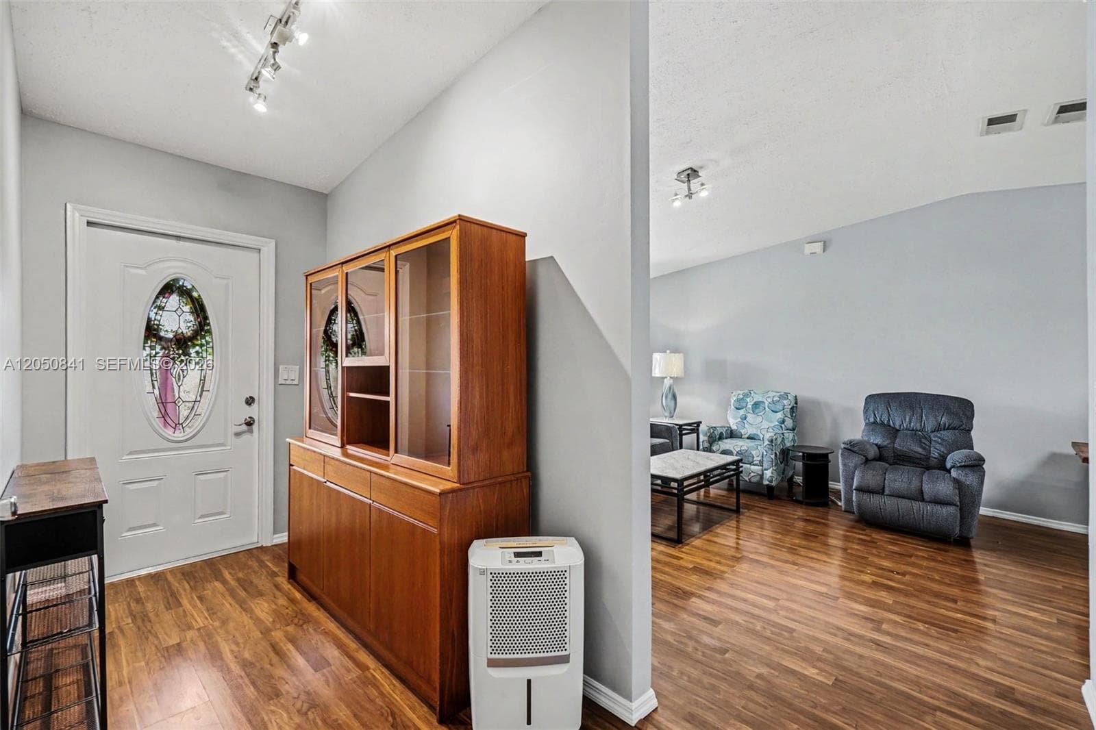 316 SW 19th Ter, Cape Coral, FL 33991 photo 2