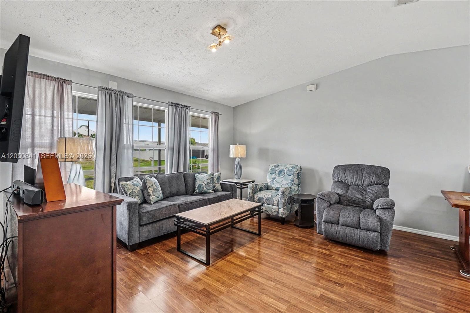 316 SW 19th Ter, Cape Coral, FL 33991 photo 4