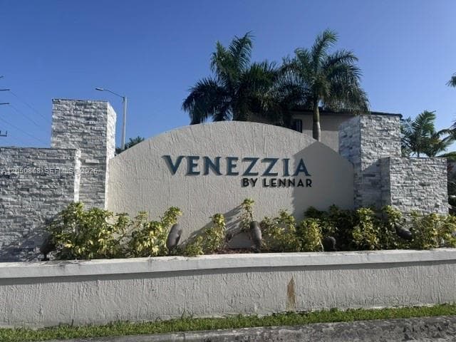 14852 SW 183rd Ter, Miami, FL 33187