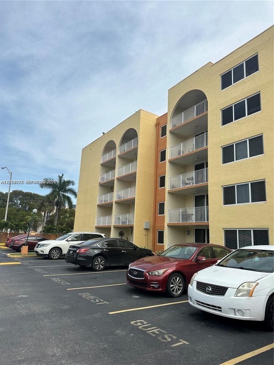 6970 NW 186th St # 3-502, Hialeah, FL 33015