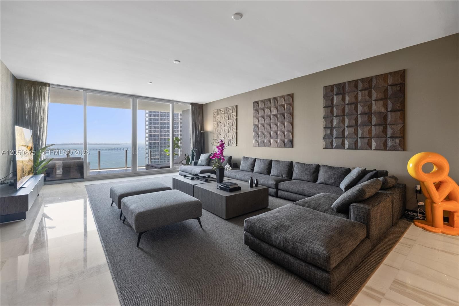 300 Biscayne Blvd Way # 3104, Miami, FL 33131 photo 2