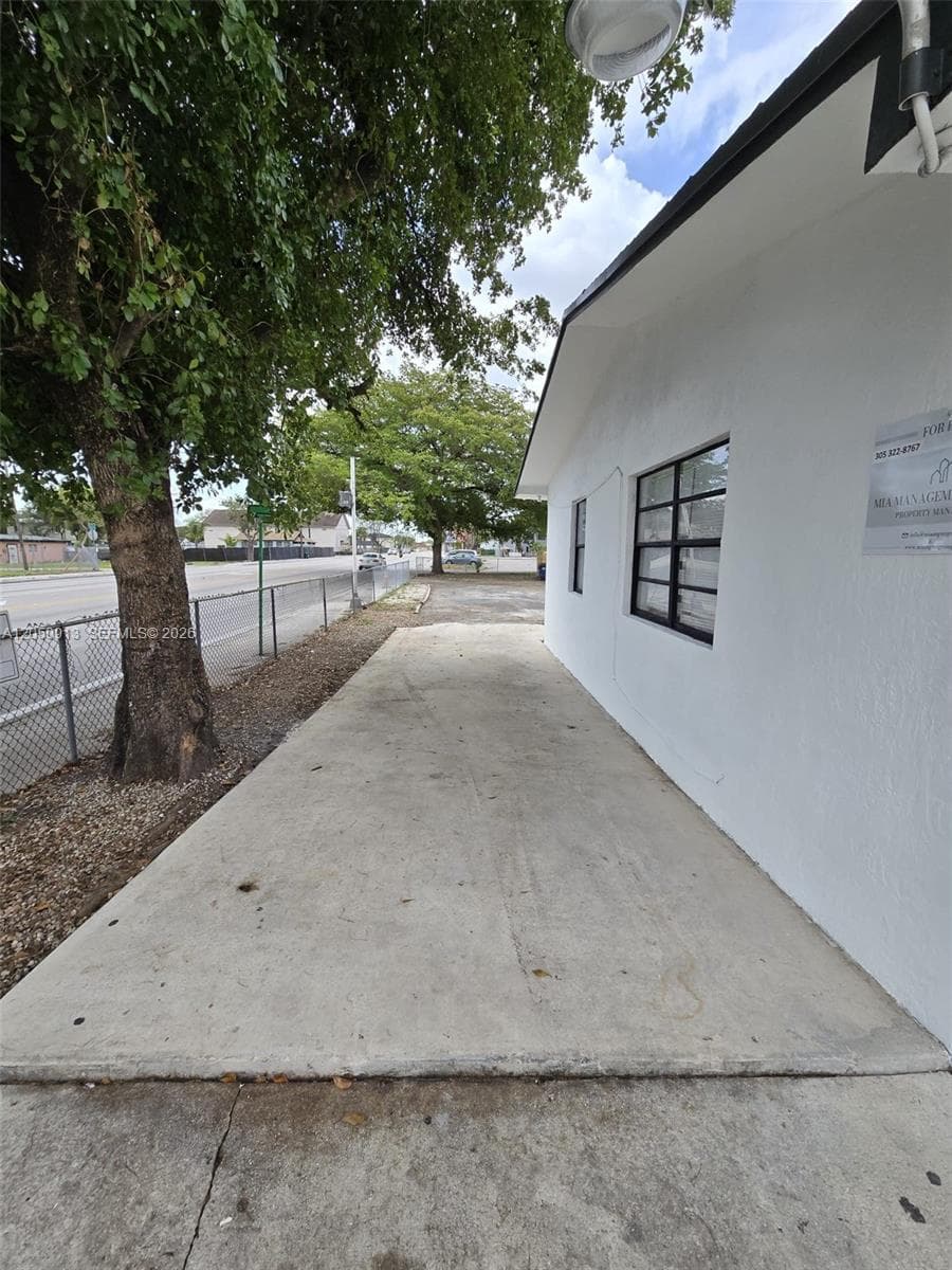 7090 NW 17th Ave # 3, Miami, FL 33147 photo 3