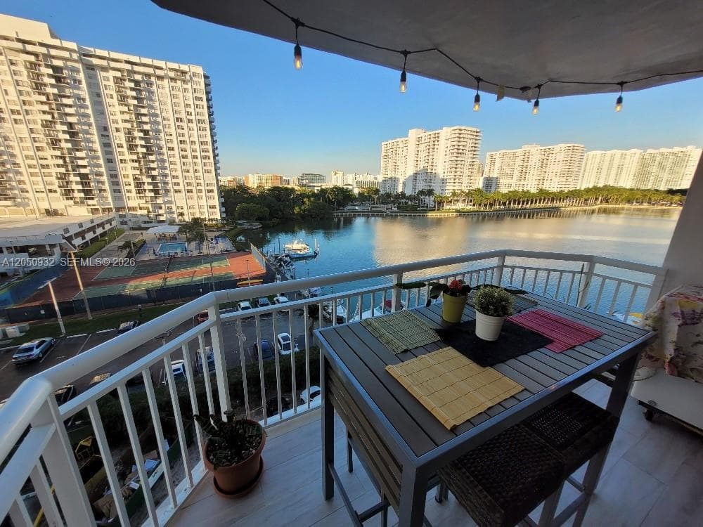 18081 Biscayne Blvd # 602, Aventura, FL 33160 photo 3