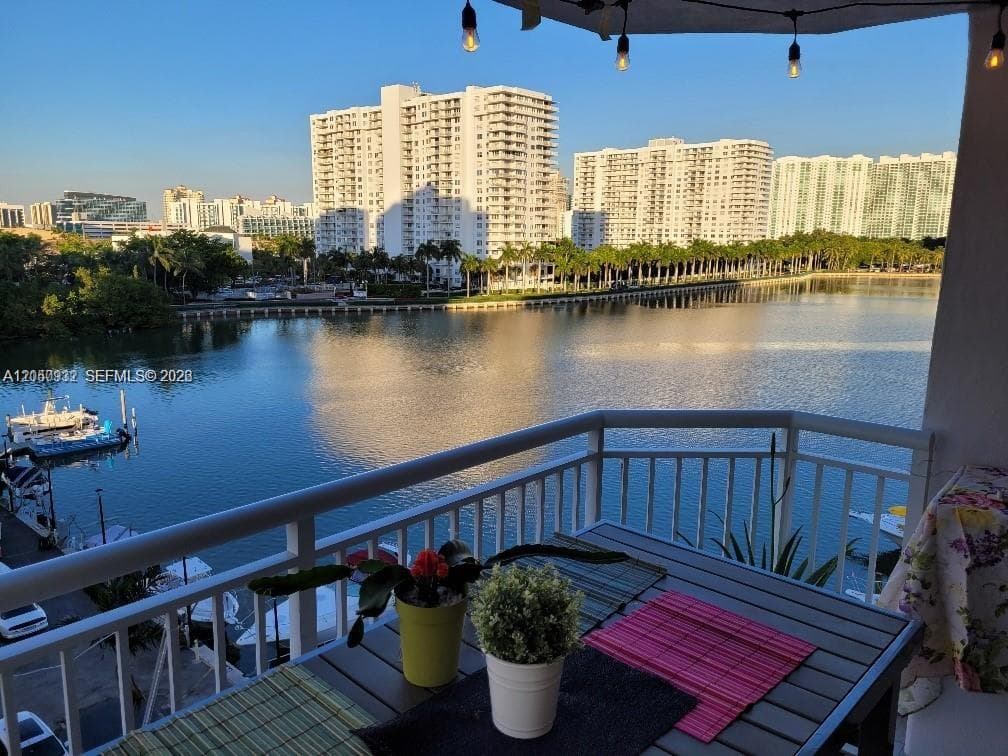 18081 Biscayne Blvd # 602, Aventura, FL 33160 photo 5