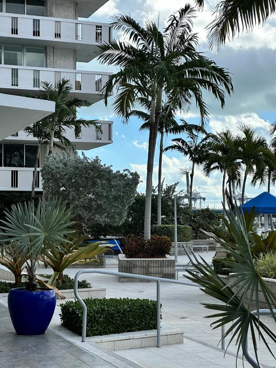 800 West Avenue # 637, Miami Beach, FL 33139 photo 2