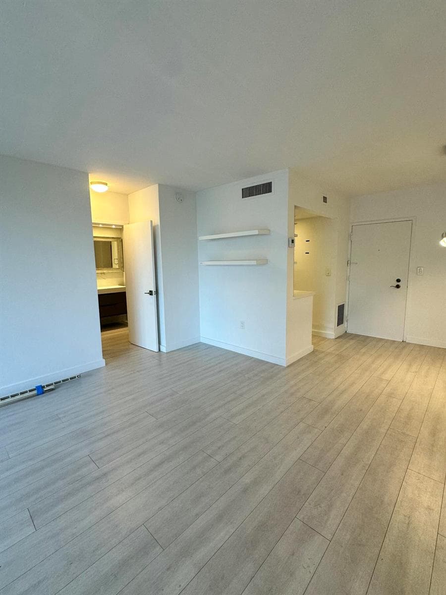 800 West Avenue # 637, Miami Beach, FL 33139 photo 3