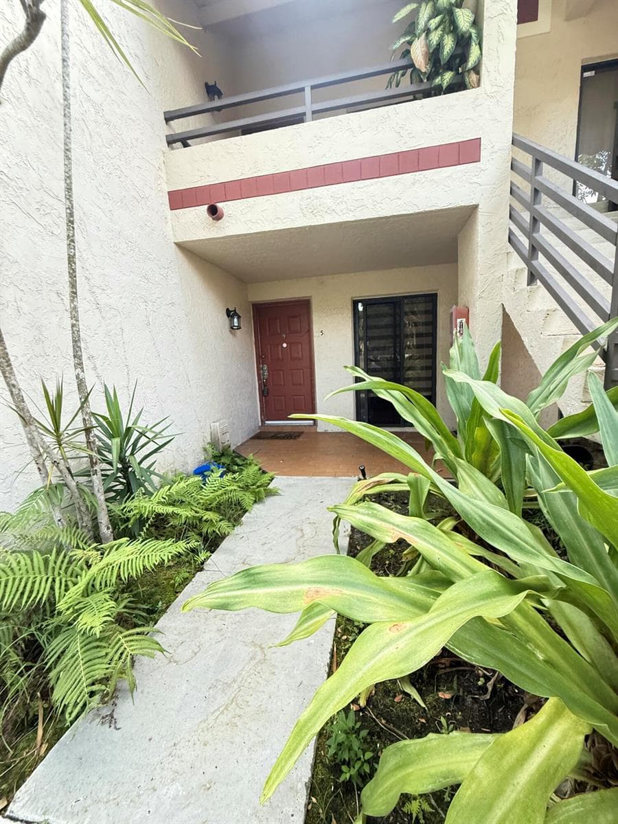 20015 NE 3rd Court # 5, Miami, FL 33161 photo 2