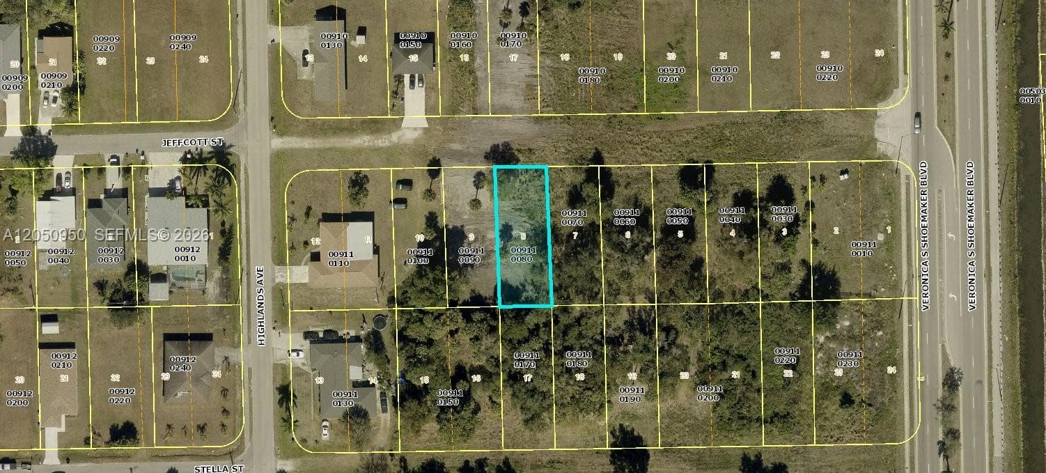 3520 Jeffcott St., Fort Myers, FL 33916