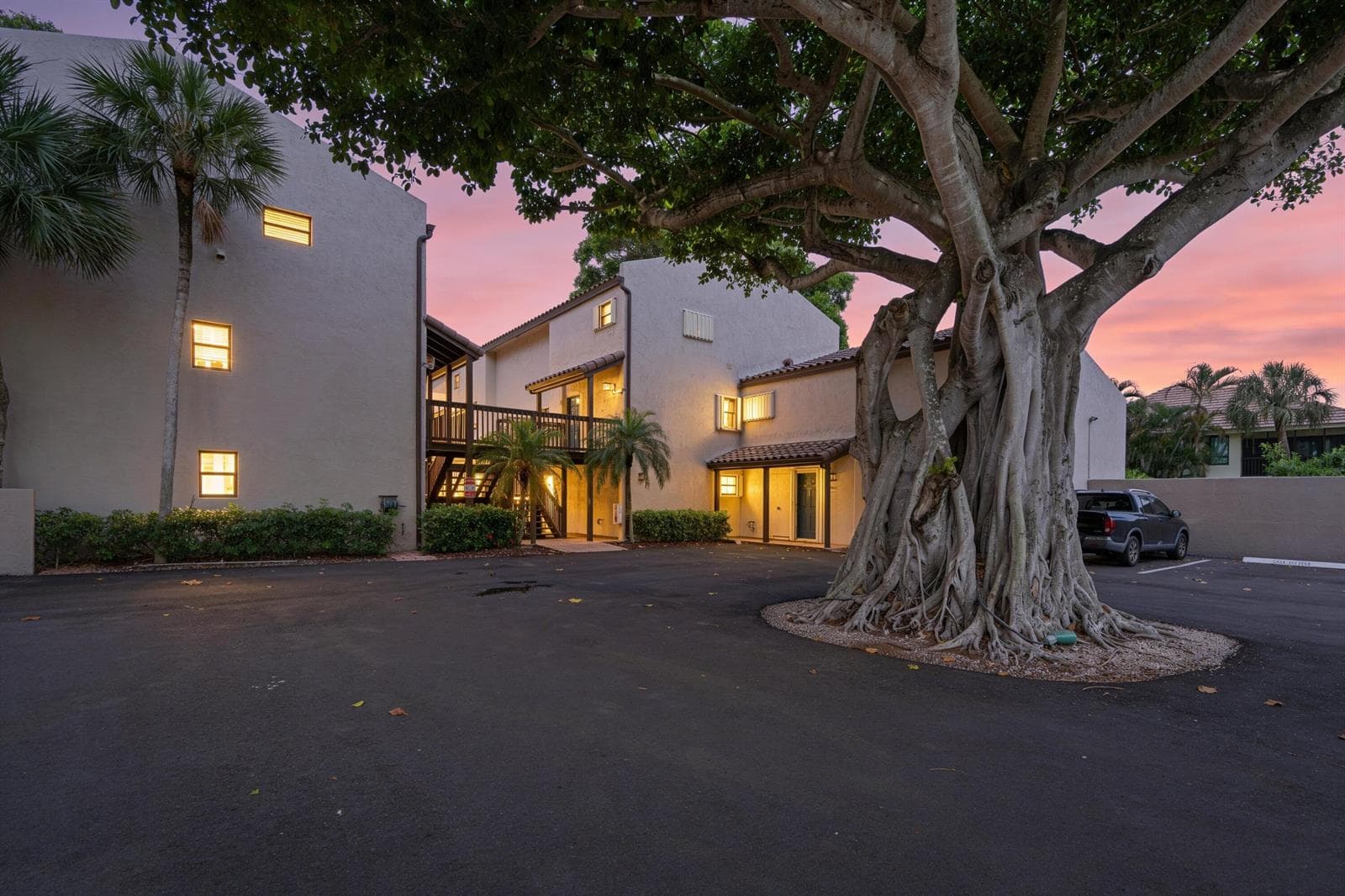 149 NW 70th # 302b, Boca Raton, FL 33487 photo 2