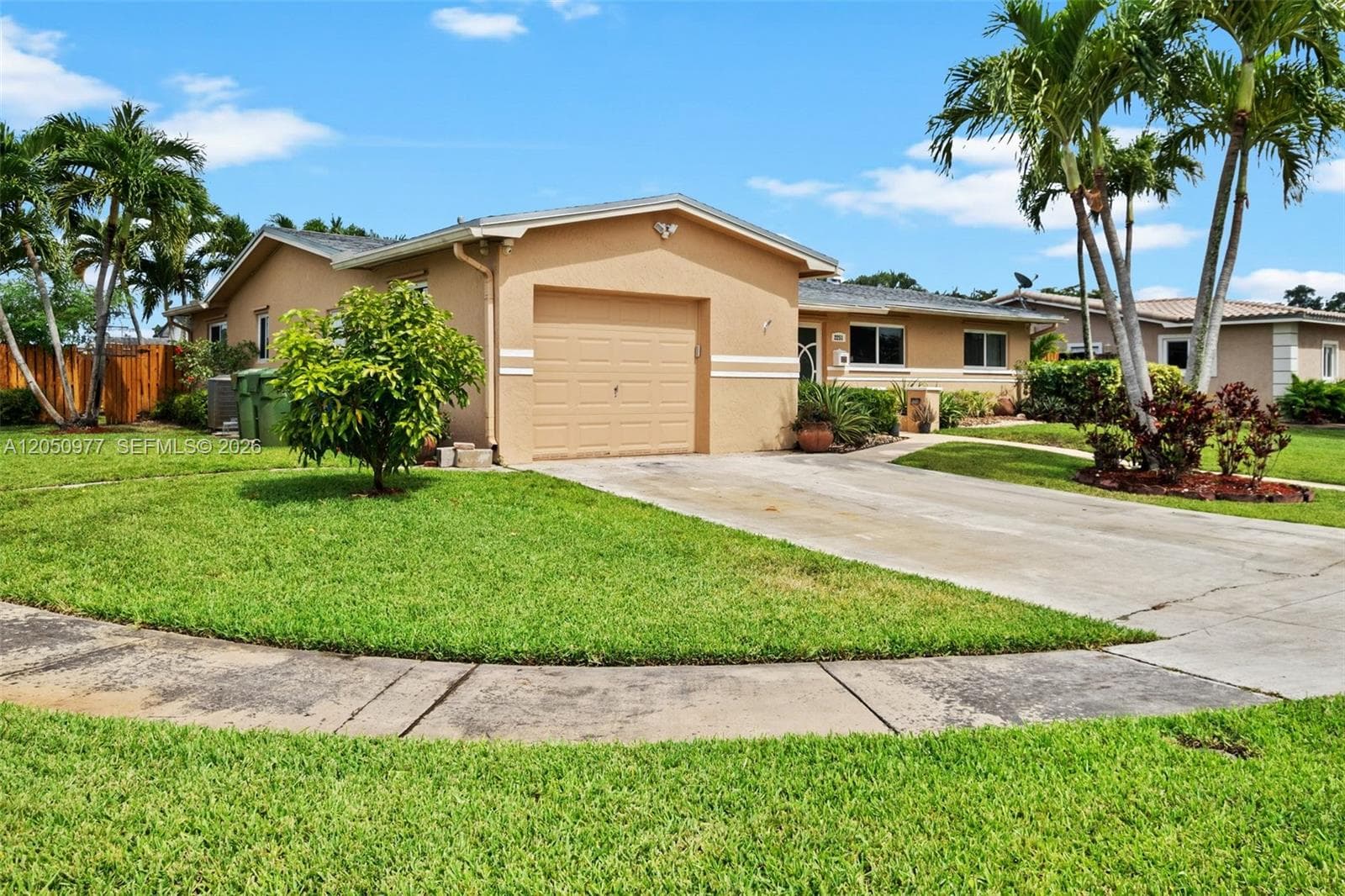 2251 NW 87th Ave, Pembroke Pines, FL 33024 photo 2