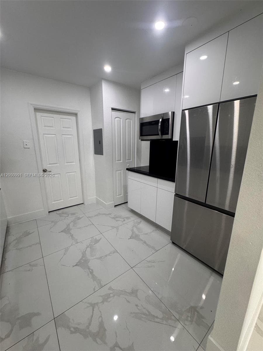 7400 SW 39th St # 1, Miami, FL 33155 photo 3
