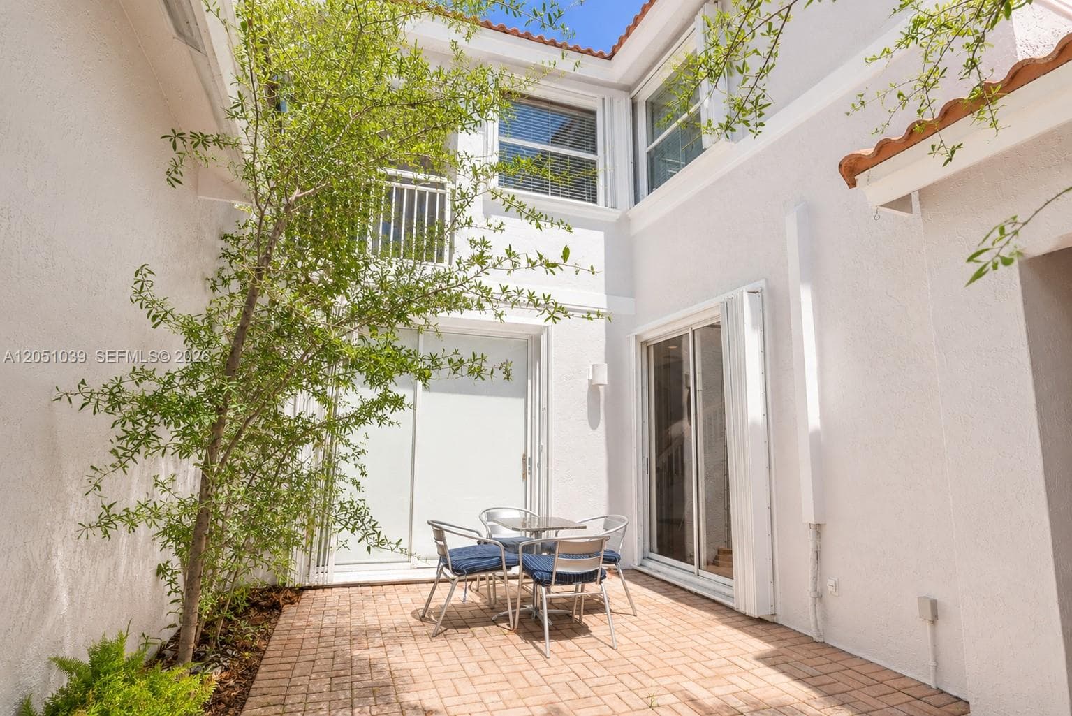1115 Weeping Willow Way, Hollywood, FL 33019 photo 3