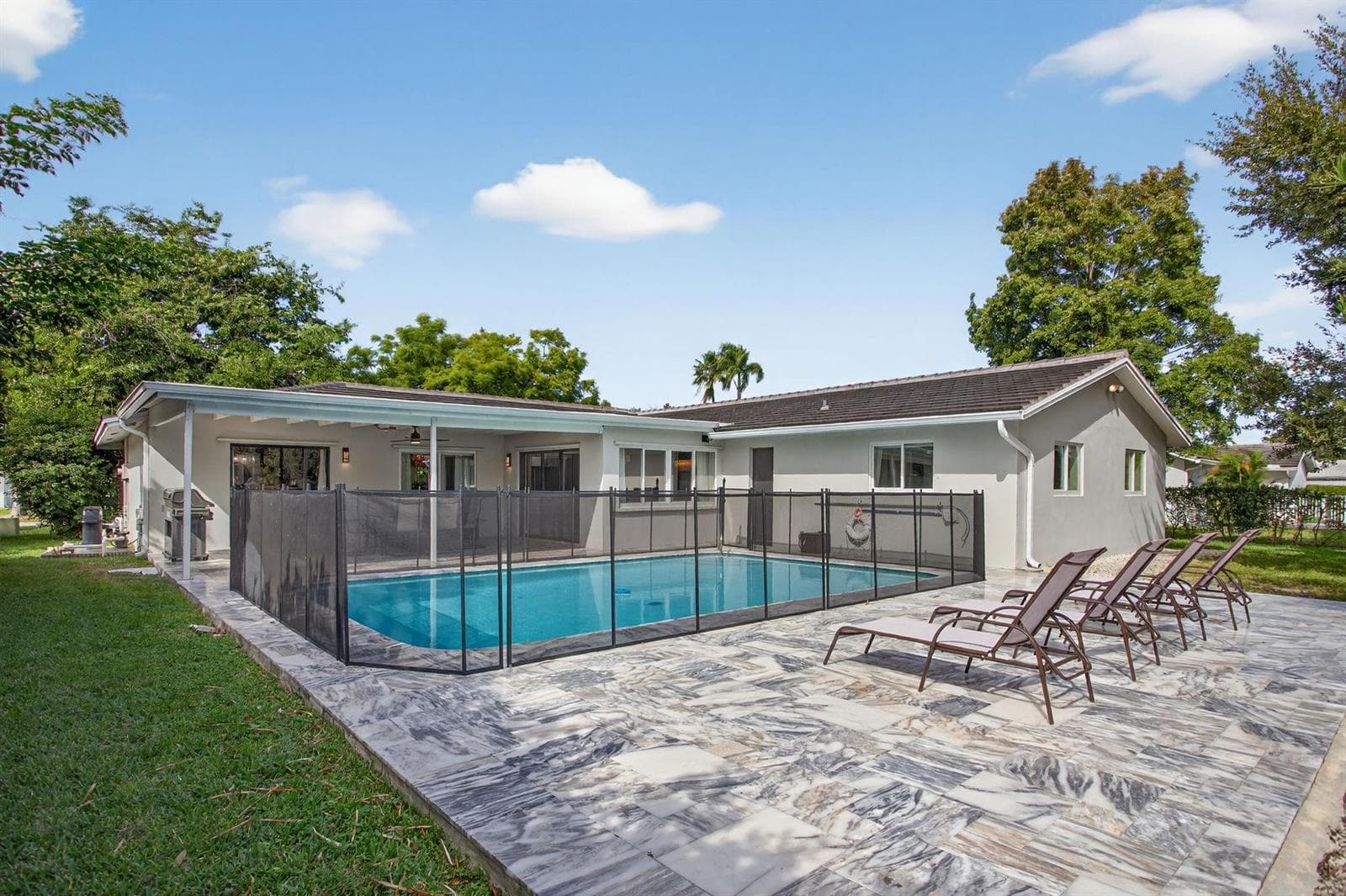 2421 NW 114th Avenue, Coral Springs, FL 33065 photo 2