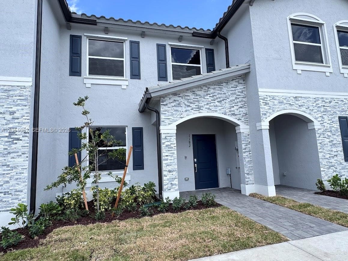 1182 SE Palm Ter # ., Homestead, FL 33034