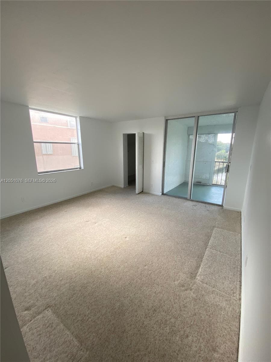 7220 Lake Cir Dr # 301, Margate, FL 33063 photo 2