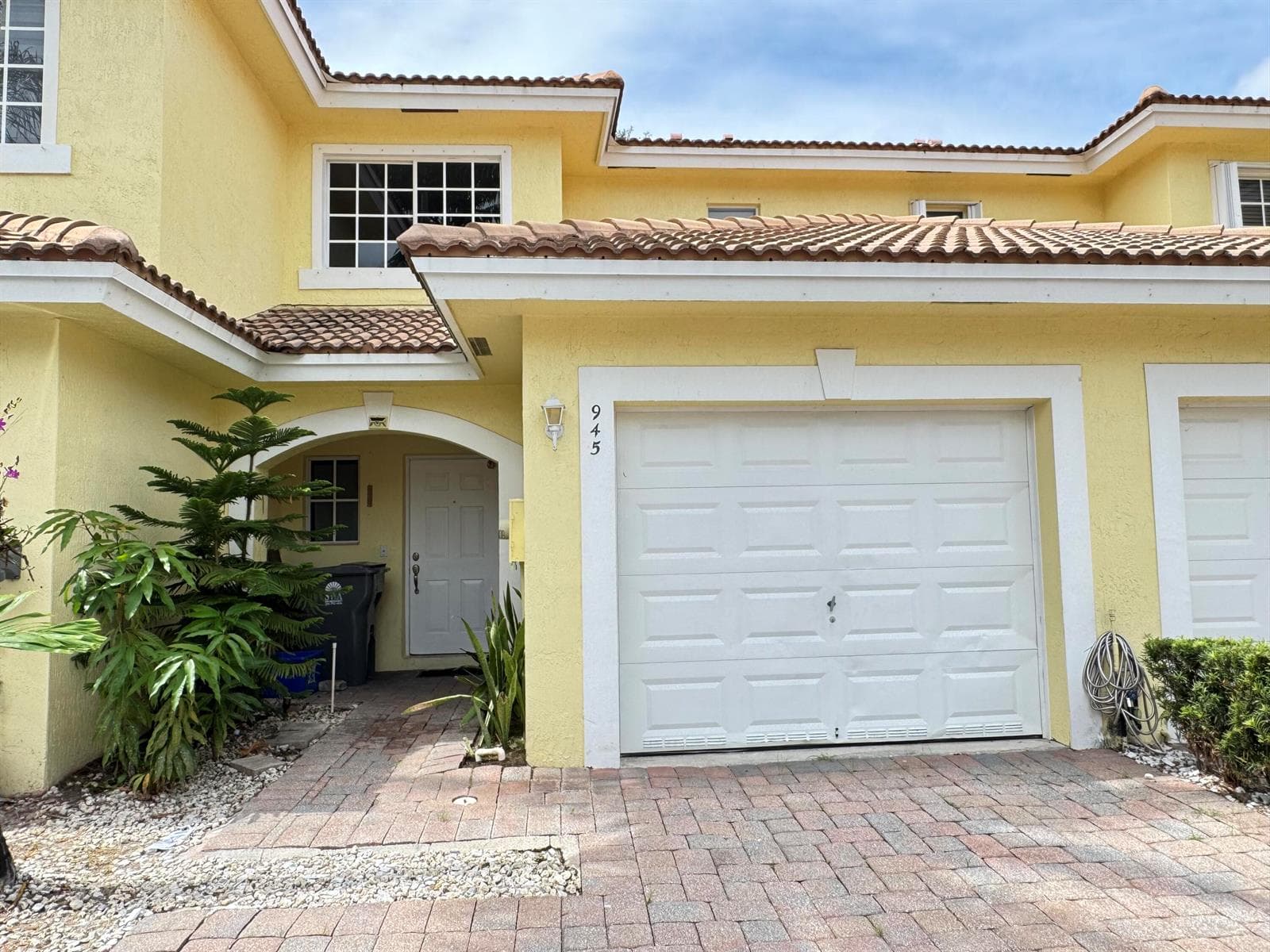 945 Imperial Lake Road, FL 33413 photo 3