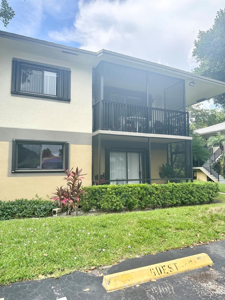 588 Trace Circle # 211, Deerfield Beach, FL 33441 photo 3