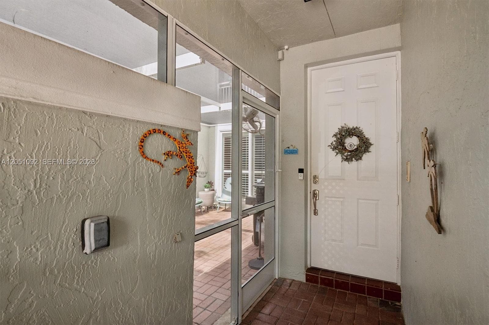 1140 Weeping Willow Way, Hollywood, FL 33019 photo 2