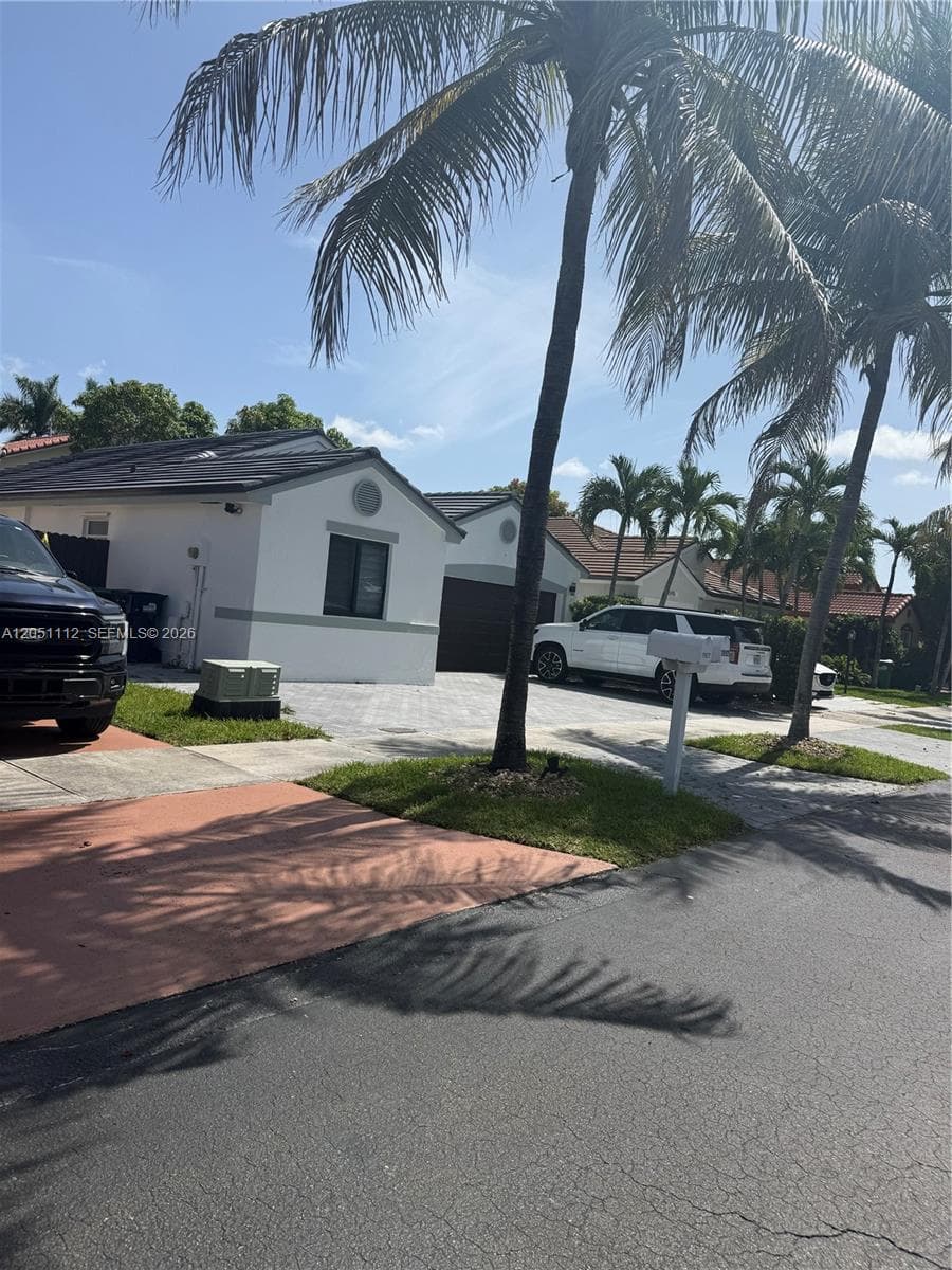 15921 SW 82 ST, Miami, FL 33193 photo 3